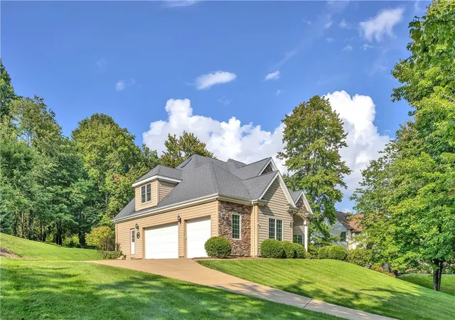 Photo 3 of Single family home for sale at 824 Mount Pleasant Rd, Pine Twp, PA 16046 | MLS# 1770805 | Listing updated on 2026-09-20