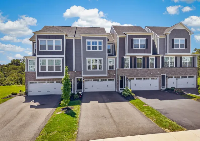 Photo 2 of Townhouse for sale at 405 Sage Dr, Canonsburg, PA 15317 | MLS# 1772754 | Listing updated on 2026-09-13