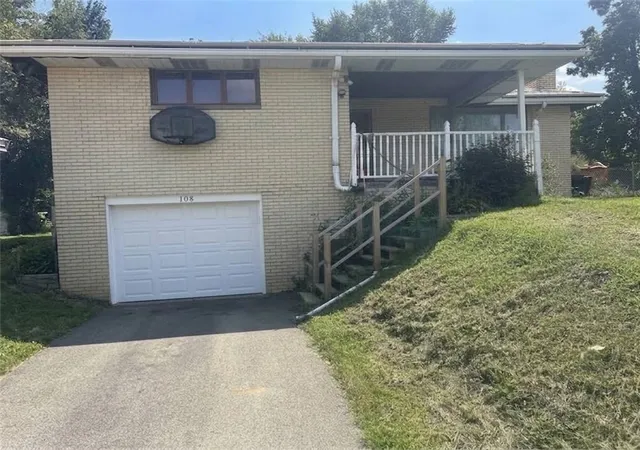 Photo 1 of Single family home for sale at 108 Mobert Dr, Rostraver, PA 15012 | MLS# 1772675 | Listing updated on 2026-09-03