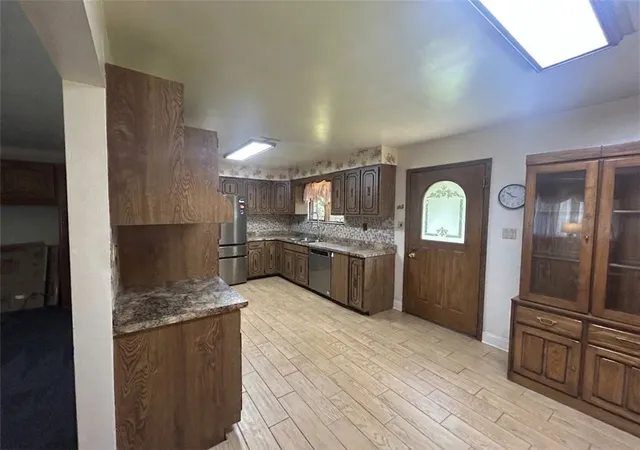 Photo 3 of Single family home for sale at 108 Mobert Dr, Rostraver, PA 15012 | MLS# 1772675 | Listing updated on 2026-09-03