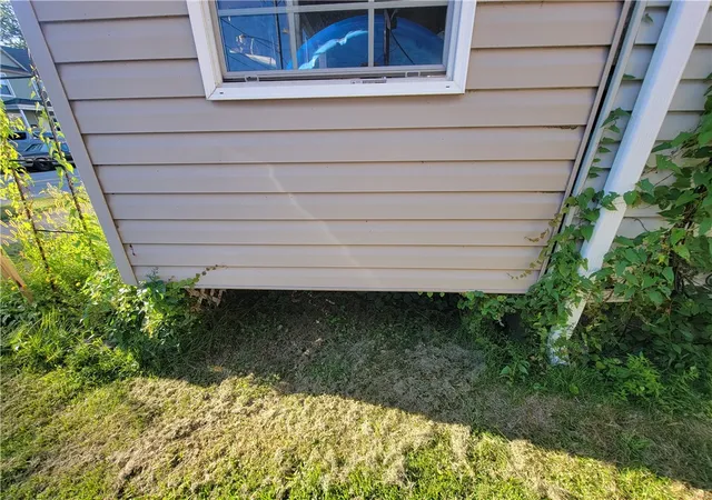 Photo 4 of Single family home for sale at 1023 Raspberry St, Erie City, PA 16502 | MLS# 1772454 | Listing updated on 2026-09-30