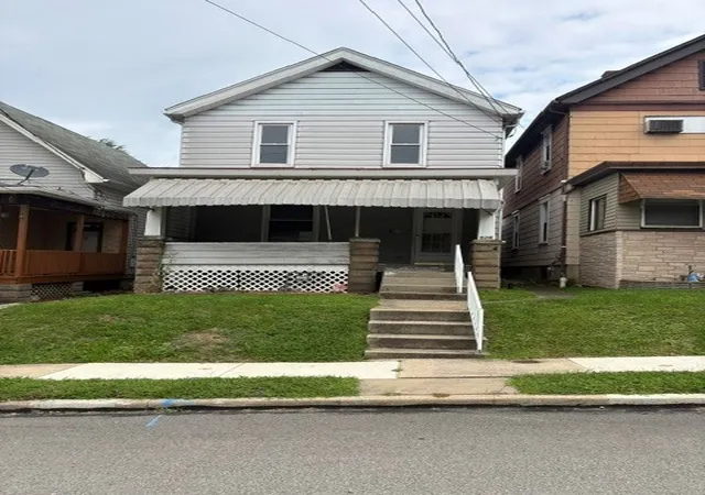 Single family home for sale at 526 Longfellow St, Vandergrift, PA 15690 | MLS# 1772761