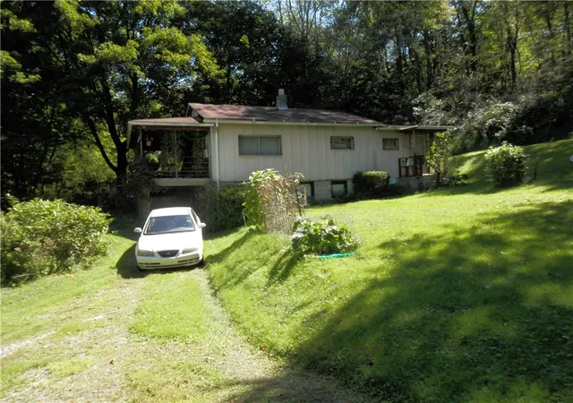 Photo 1 of Single family home for sale at 4712 Shearsburg Rd, Allegheny Twp, PA 15068 | MLS# 1772525 | Listing updated on 2026-09-16