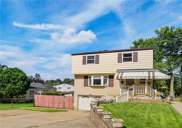 Photo 2 of Single family home for sale at 127 Selvin Dr, Penn Hills, PA 15147 | MLS# 1771873 | Listing updated on 2026-09-28