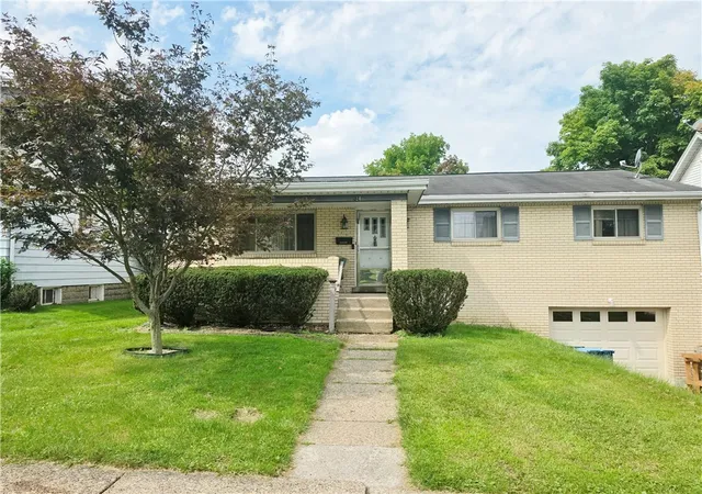 Photo 1 of Single family home for sale at 824 6th Street, Verona, PA 15147 | MLS# 1772776 | Listing updated on 2026-09-16