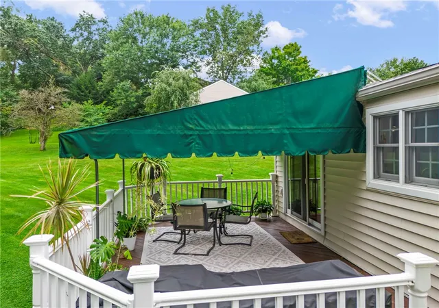 Photo 3 of Single family home for sale at 380 Carmell Dr, Upper St Clair, PA 15241 | MLS# 1772620 | Listing updated on 2026-09-18