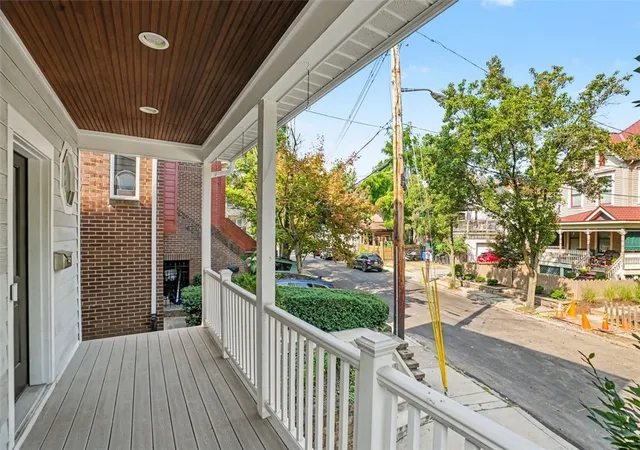 Photo 3 of Single family home for sale at 5516 Claybourne St, Shadyside, PA 15232 | MLS# 1772758 | Listing updated on 2026-09-12