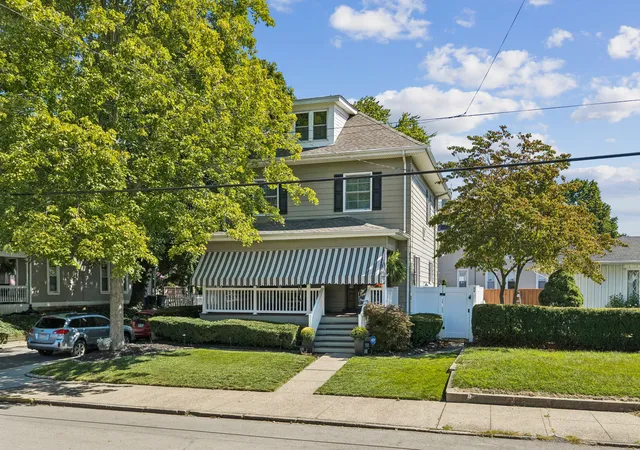 Photo 2 of Sale Pending at 440 College Ave, Beaver, PA 15009 | MLS# 1772785 | Listing updated on 2026-09-13