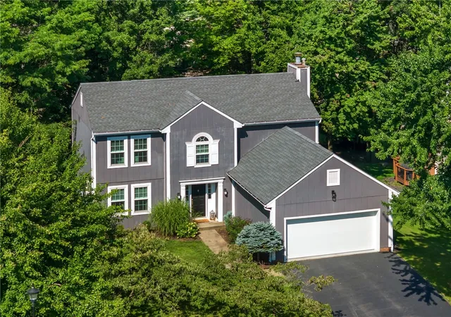Photo 1 of Single family home for sale at 130 Valley Frg Dr, Cranberry Twp, PA 16066 | MLS# 1772570 | Listing updated on 2026-09-20