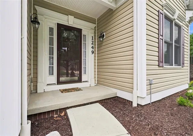Photo 3 of Single family home for sale at 1249 Snee Dr, South Park, PA 15236 | MLS# 1772395 | Listing updated on 2026-09-12