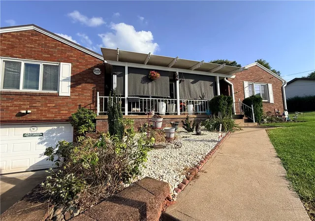 Photo 3 of Single family home for sale at 801 Green St, Luzerne Twp, PA 15417 | MLS# 1772789 | Listing updated on 2026-09-12
