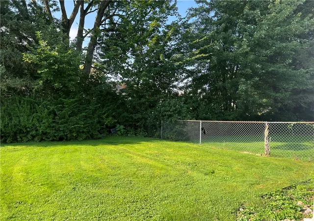 Photo 19 of Single family home for sale at 10 E Garfield Ave, New Castle, PA 16105 | MLS# 1772428 | Listing updated on 2026-09-03