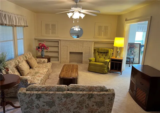Photo 2 of Single family home for sale at 10 E Garfield Ave, New Castle, PA 16105 | MLS# 1772428 | Listing updated on 2026-09-03