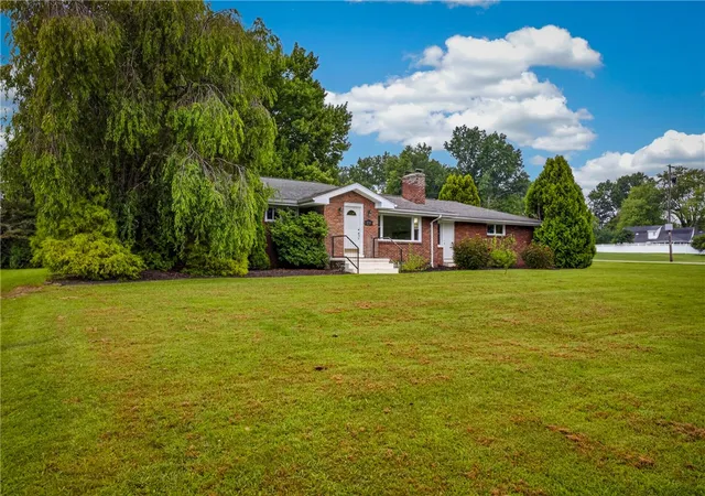 Photo 2 of Single family home for sale at 219 Mission Meade Dr, Neshannock Twp, PA 16105 | MLS# 1772788 | Listing updated on 2026-09-12