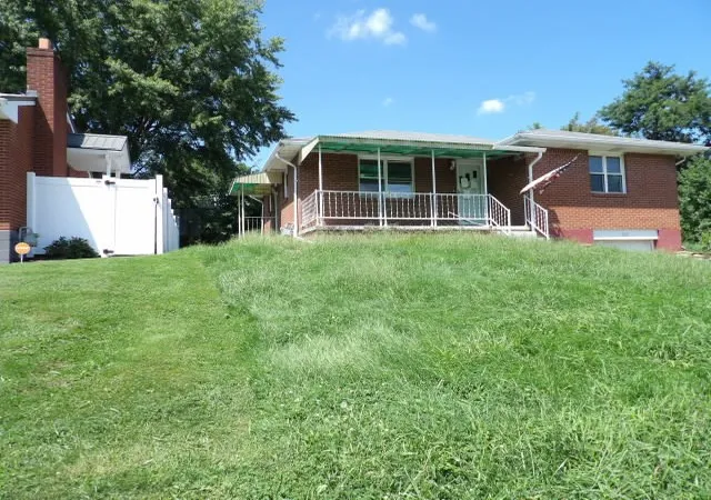 Photo 2 of Single family home for sale at 212 Scott St, Speers Boro, PA 15022 | MLS# 1772811 | Listing updated on 2026-09-03