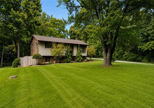 Photo 3 of Single family home for sale at 221 Medical Ctr Rd, Donegal, PA 16025 | MLS# 1772622 | Listing updated on 2026-09-03