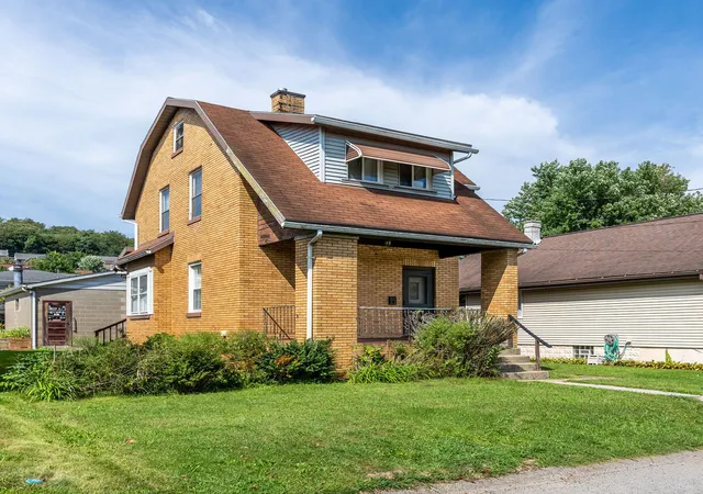 Photo 2 of Single family home for sale at 1720 Tyler St, Aliquippa, PA 15001 | MLS# 1772815 | Listing updated on 2026-09-04