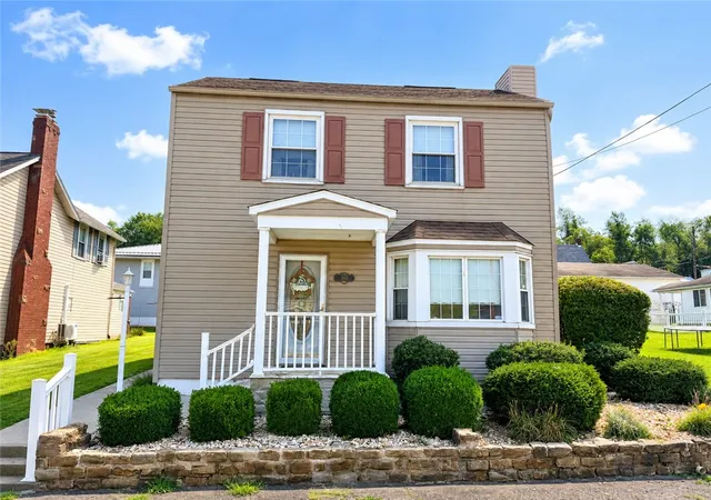 Photo 1 of Single family home for sale at 510 Walnut St, Vanderbilt, PA 15486 | MLS# 1772588 | Listing updated on 2026-09-12