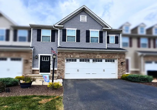 Photo 1 of Townhouse for sale at 142 Melinda Ct, Ohio Twp, PA 15143 | MLS# 1772832 | Listing updated on 2026-10-21