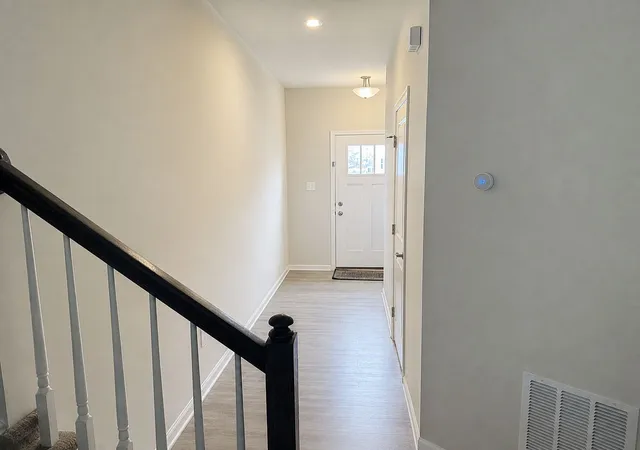 Photo 3 of Townhouse for sale at 142 Melinda Ct, Ohio Twp, PA 15143 | MLS# 1772832 | Listing updated on 2026-10-21