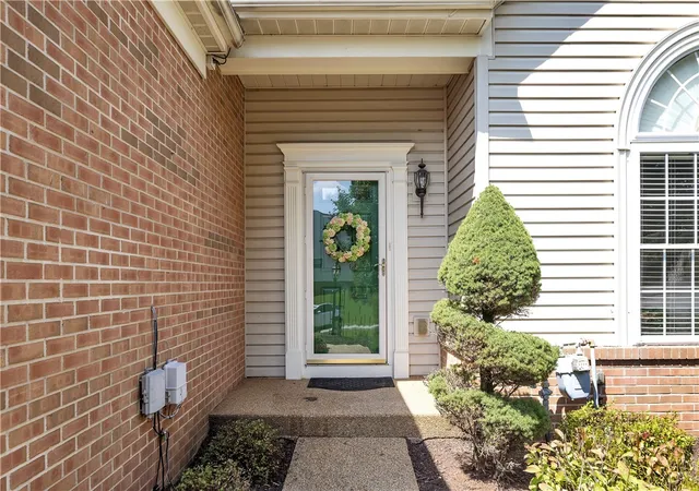 Photo 2 of Sale Pending at 1141 Linden Vue Dr, North Strabane, PA 15317 | MLS# 1772573 | Listing updated on 2026-09-11