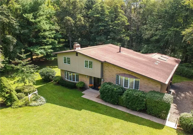 Photo 1 of Single family home for sale at 119 Buckingham Dr, Middlesex Twp, PA 16059 | MLS# 1771626 | Listing updated on 2026-09-09