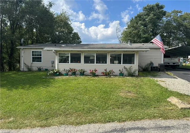 Photo 2 of Manufactured home for sale at 428 Evans, Donegal, PA 15628 | MLS# 1772728 | Listing updated on 2026-09-21