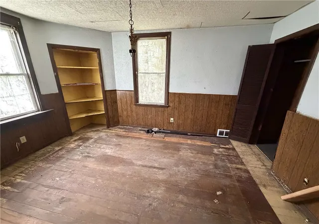 Photo 3 of Single family home for sale at 360 Mitchell Ave, Clairton, PA 15025 | MLS# 1772828 | Listing updated on 2026-09-03