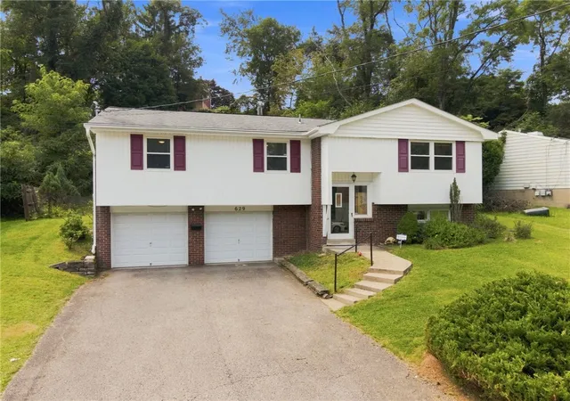 Photo 1 of Single family home for sale at 629 National Dr, Penn Hills, PA 15235 | MLS# 1772831 | Listing updated on 2026-09-23