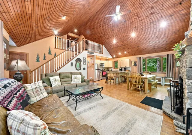 Photo 3 of Single family home for sale at 818 Camp Run Rd, Donegal, PA 15646 | MLS# 1772340 | Listing updated on 2026-09-09
