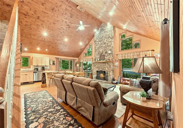 Photo 4 of Single family home for sale at 818 Camp Run Rd, Donegal, PA 15646 | MLS# 1772340 | Listing updated on 2026-09-09