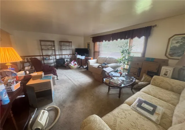 Photo 3 of Single family home for sale at 2 Meadow Dr, City Of Greensburg, PA 15601 | MLS# 1772863 | Listing updated on 2026-09-19