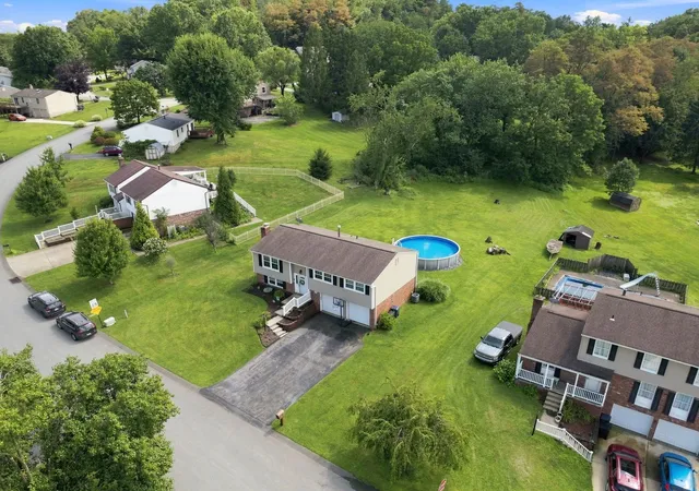 Photo 2 of Single family home for sale at 27 Pheasant Run Dr, Penn Twp, PA 15632 | MLS# 1772872 | Listing updated on 2026-09-13
