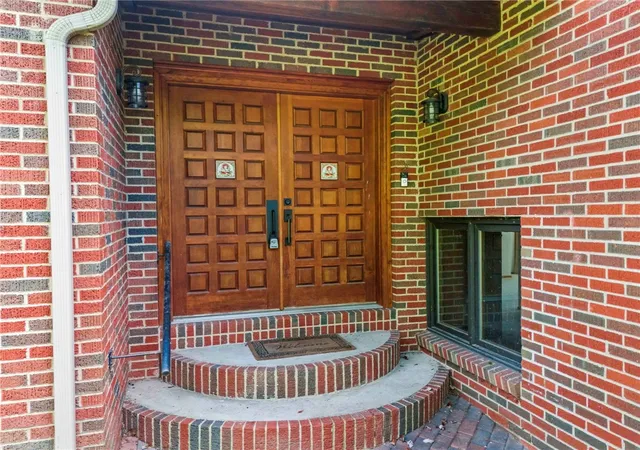 Photo 3 of Single family home for sale at 1190 Park Ave, Waynsbrg/frankln Twp, PA 15370 | MLS# 1772878 | Listing updated on 2026-09-15
