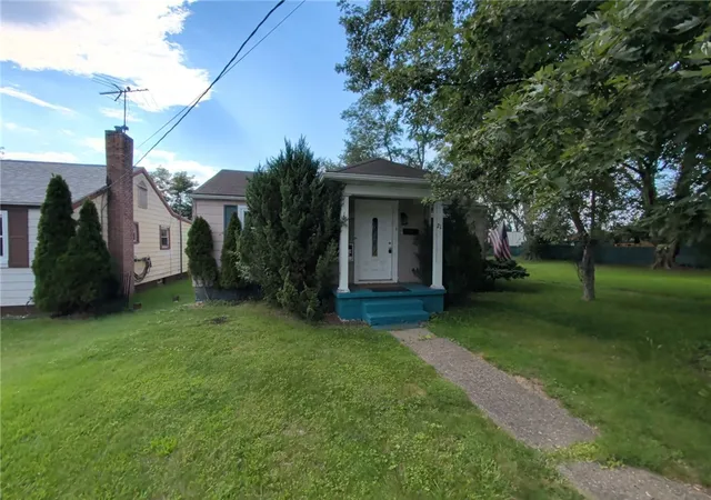 Photo 1 of Single family home for sale at 21 John St, Scott Twp, PA 15106 | MLS# 1772876 | Listing updated on 2026-09-12
