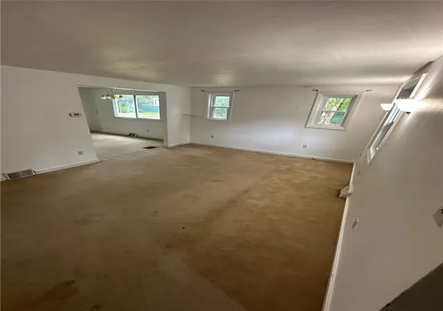 Photo 3 of Single family home for sale at 21 John St, Scott Twp, PA 15106 | MLS# 1772876 | Listing updated on 2026-09-12