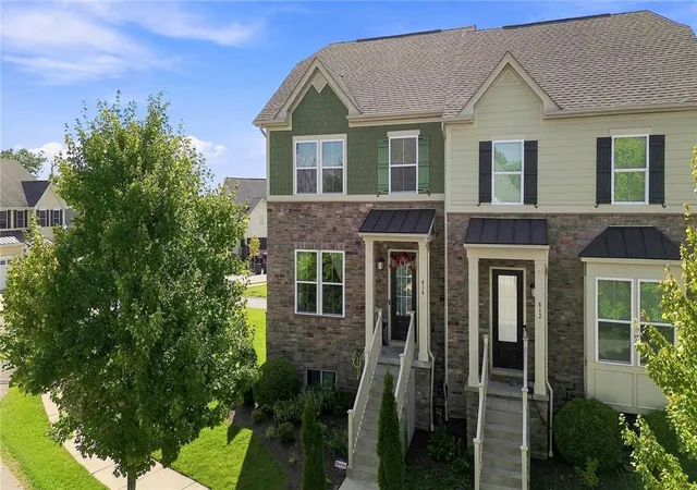 Townhouse for sale at 814 Oneida Cir, Marshall, PA 16046 | MLS# 1771850