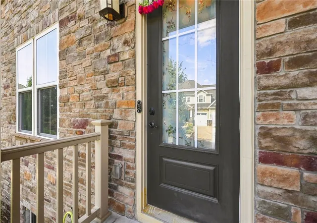 Photo 2 of Townhouse for sale at 814 Oneida Cir, Marshall, PA 16046 | MLS# 1771850 | Listing updated on 2026-09-08