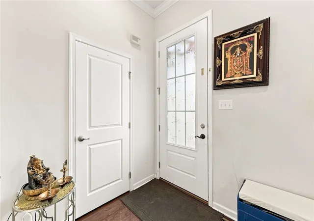 Photo 3 of Townhouse for sale at 814 Oneida Cir, Marshall, PA 16046 | MLS# 1771850 | Listing updated on 2026-09-08
