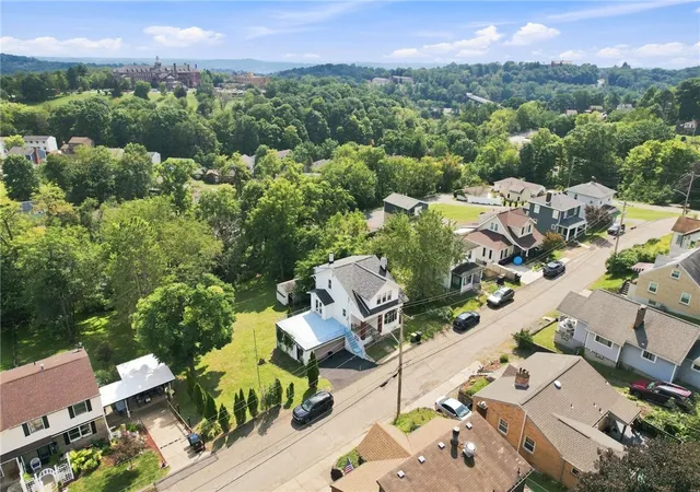 Photo 31 of Single family home for sale at 9 Pioneer Ave, Ross Twp, PA 15229 | MLS# 1772864 | Listing updated on 2026-09-14