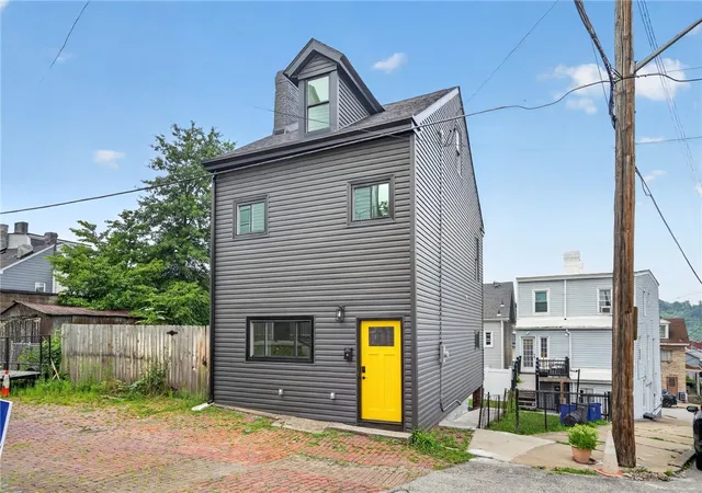 Photo 1 of Single family home for sale at 5115 Poe Way, Lawrenceville, PA 15201 | MLS# 1772604 | Listing updated on 2026-10-01