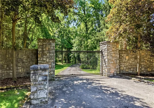 Photo 3 of Single family home for sale at 1700 Forker Blvd, Hermitage, PA 16148 | MLS# 1771619 | Listing updated on 2026-09-04