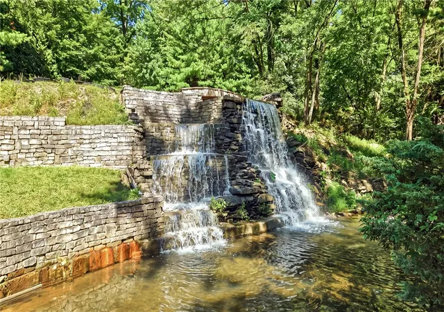 Photo 4 of Single family home for sale at 1700 Forker Blvd, Hermitage, PA 16148 | MLS# 1771619 | Listing updated on 2026-09-04