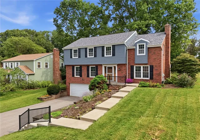 Photo 3 of Single family home for sale at 4650 Hidden Pond Dr, Hampton, PA 15101 | MLS# 1772902 | Listing updated on 2026-09-10