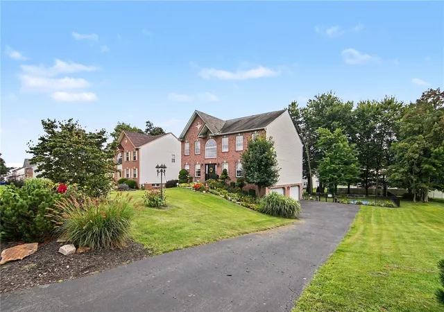 Photo 2 of Single family home for sale at 115 Mohawk Dr, Buffalo Twp, PA 16055 | MLS# 1772836 | Listing updated on 2026-09-03