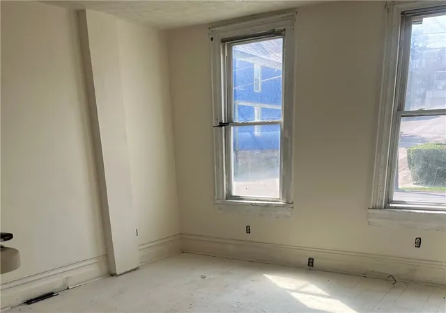 Photo 4 of Single family home for sale at 801 Chess St, Monongahela, PA 15063 | MLS# 1772893 | Listing updated on 2026-09-04
