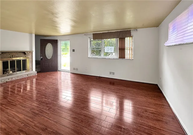 Photo 3 of Single family home for sale at 1206 Irene Ln, Baldwin Boro, PA 15236 | MLS# 1772755 | Listing updated on 2026-09-03