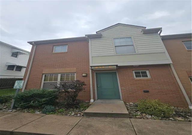 Photo 2 of Multi family home for sale at 633 Hickory St, California, PA 15419 | MLS# 1772930 | Listing updated on 2026-09-04