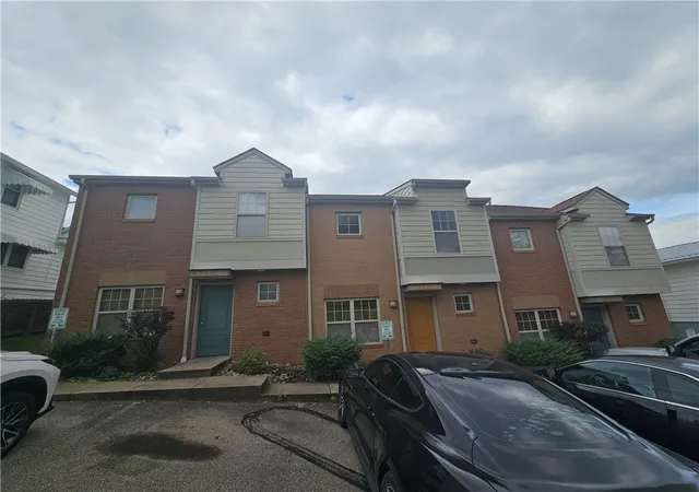 Photo 3 of Multi family home for sale at 633 Hickory St, California, PA 15419 | MLS# 1772930 | Listing updated on 2026-09-04