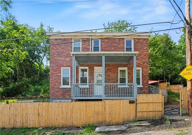 Single family home for sale at 8 Marne Way, Mt Washington, PA 15211 | MLS# 1772925